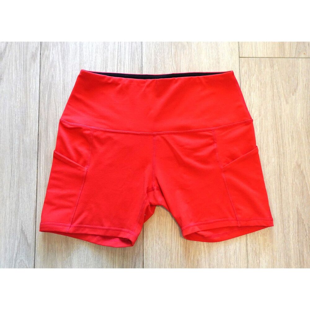 ODODOS Woman’s black Yogalicious Lux high-waisted athletic red shorts Size L
